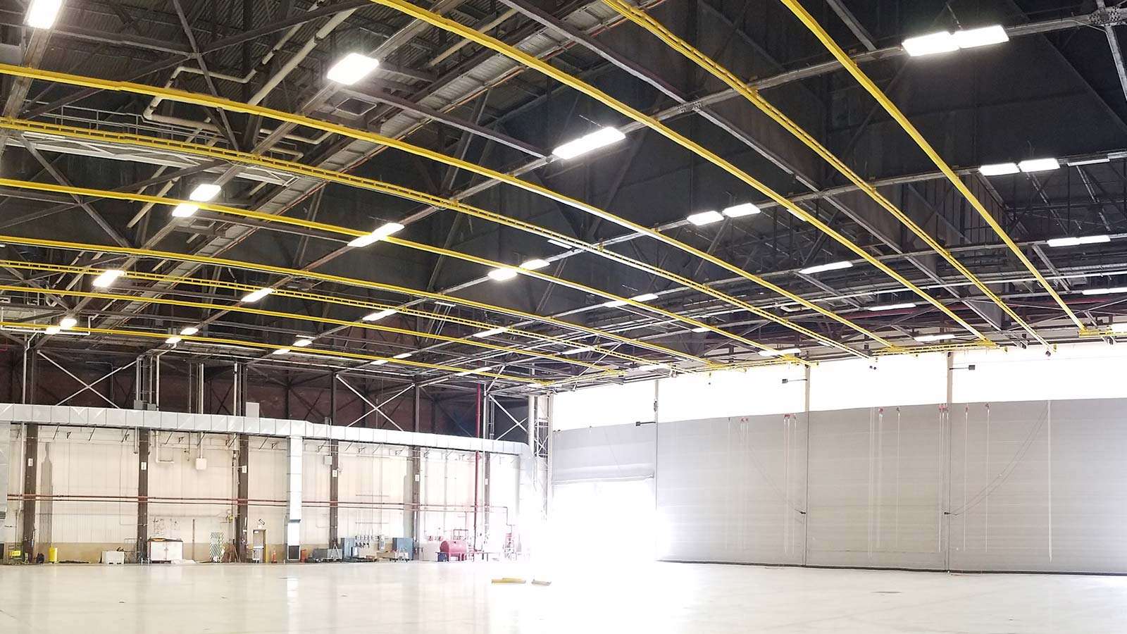 Fall Protection for Aircraft Hangars - Flexible Lifeline Systems