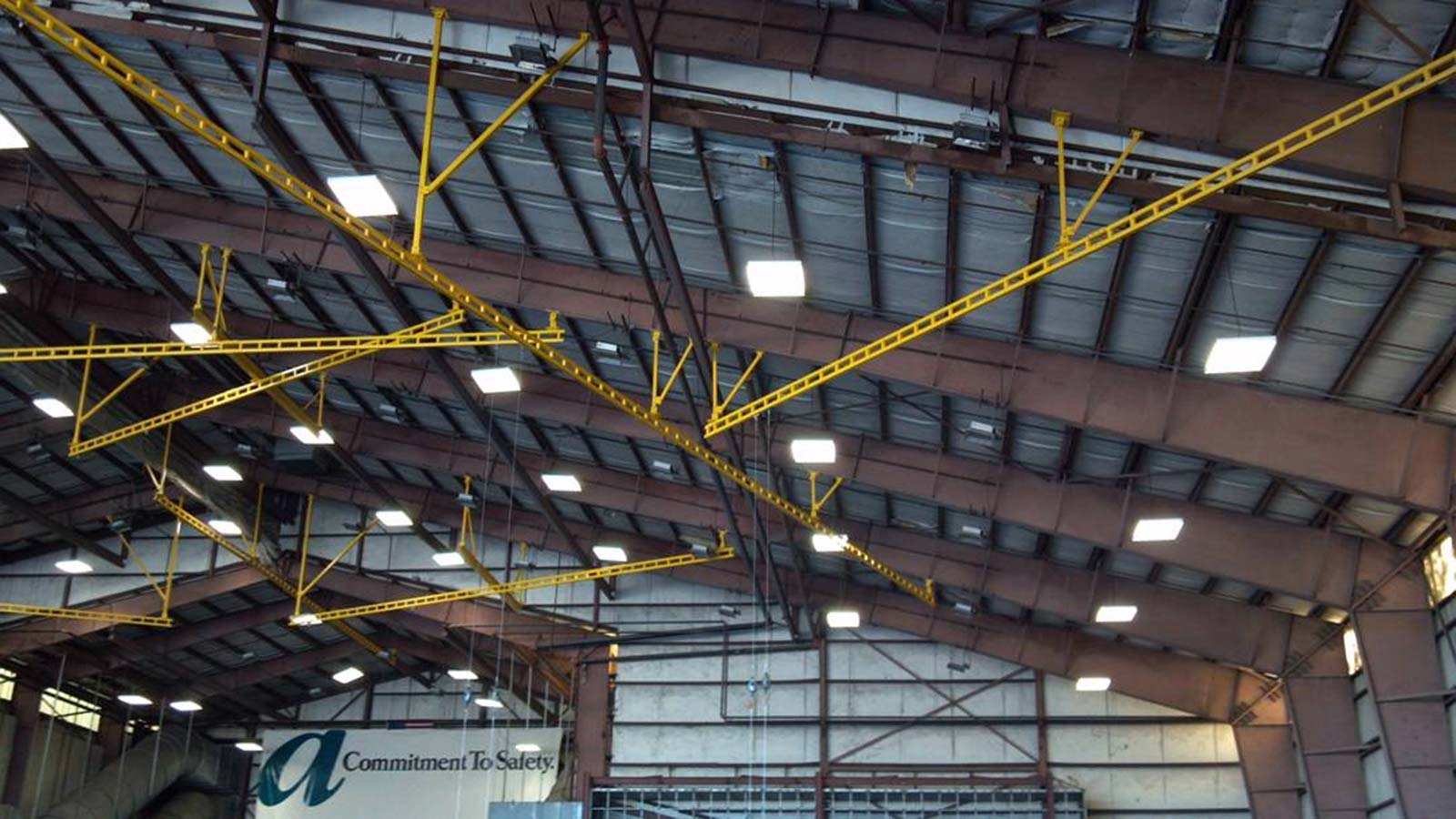 Fall Protection For Aircraft Hangars - Flexible Lifeline Systems