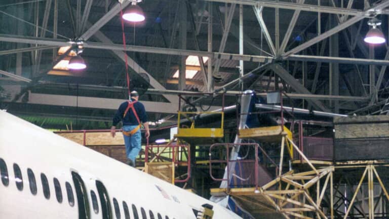 Aircraft Overhead Lifelines | Flexible Lifeline Systems