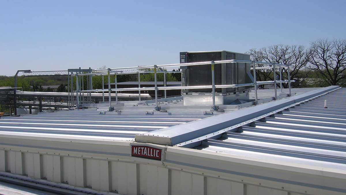 Rooftop Fall Protection Systems - Flexible Lifeline Systems